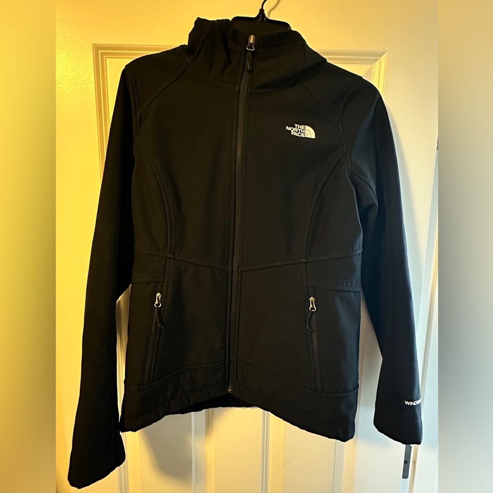 North Face Windwall Fully Lined Hooded Jacket in Midnight Black